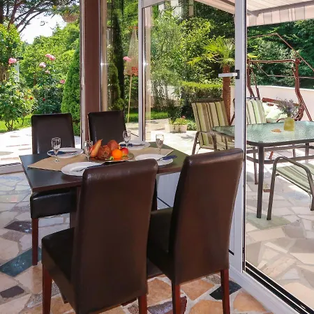 Сasa de vacaciones Karin By Interhome *